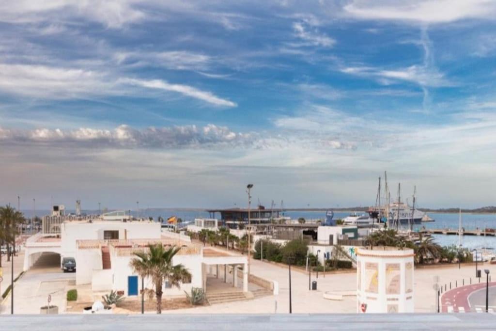 Apartamentos El Puerto, La Savina La Savina  Exterior foto